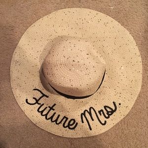 Future Mrs Floppy Beach Hat